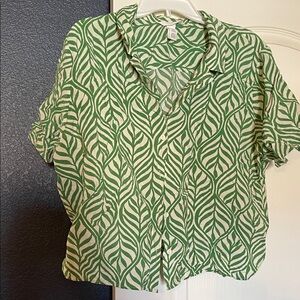 H&M Green Leaf Pattern Button Down Shirt